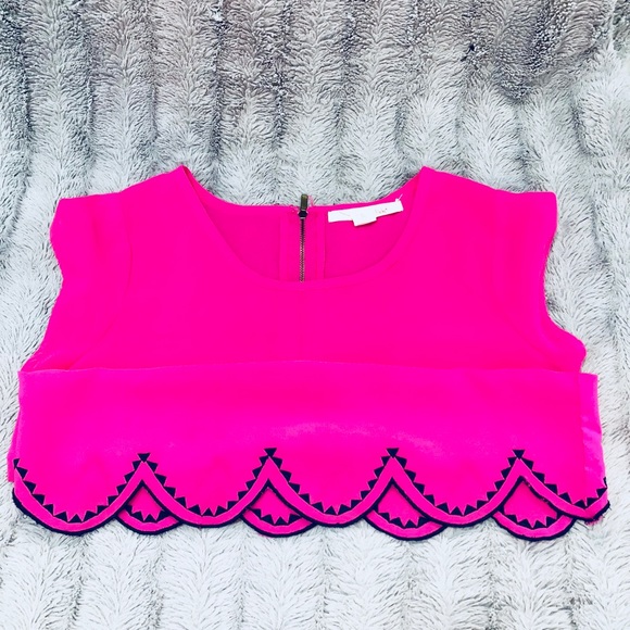 Women’s Pink Blouse with Navy Piping size S - Picture 2 of 3